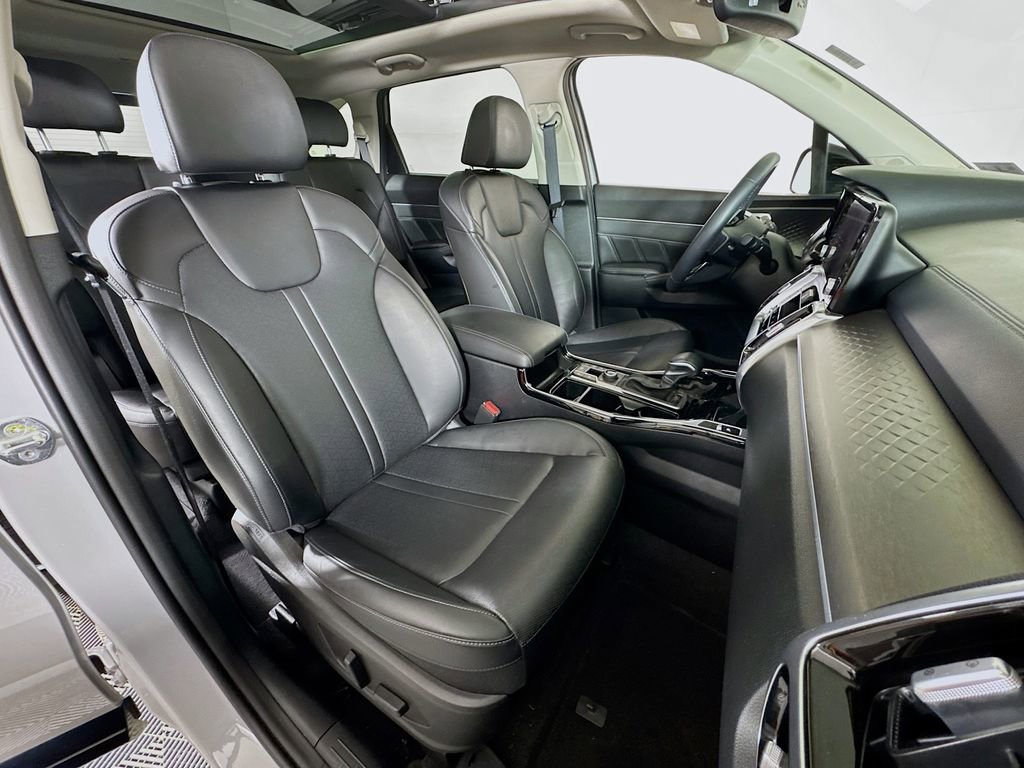 Used 2023 Kia Sorento SX AWD/4WD image 30