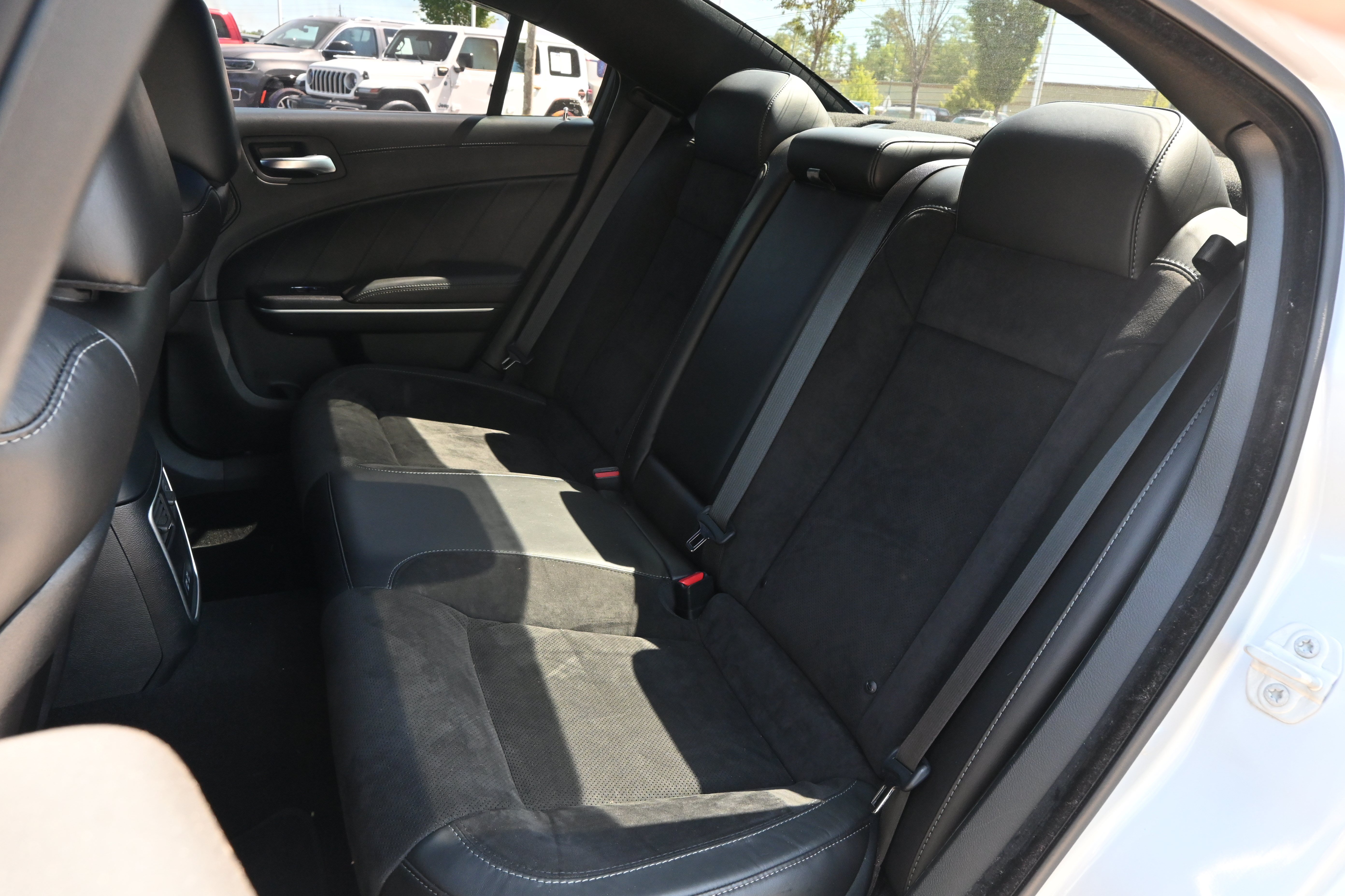 Used 2023 Dodge Charger R/T w/ Plus Group RWD image 15