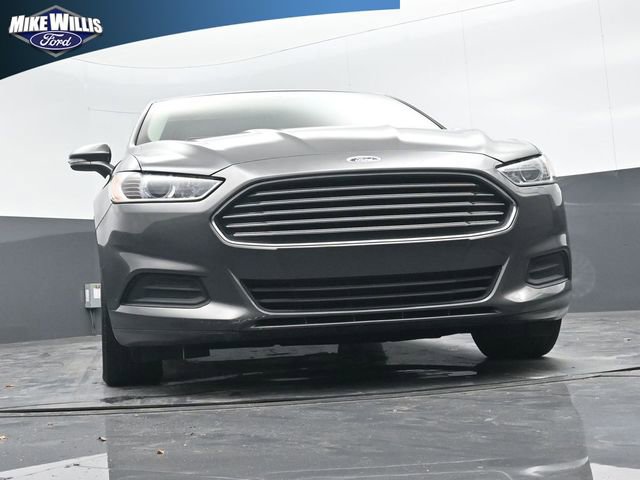 Used 2016 Ford Fusion SE image 18