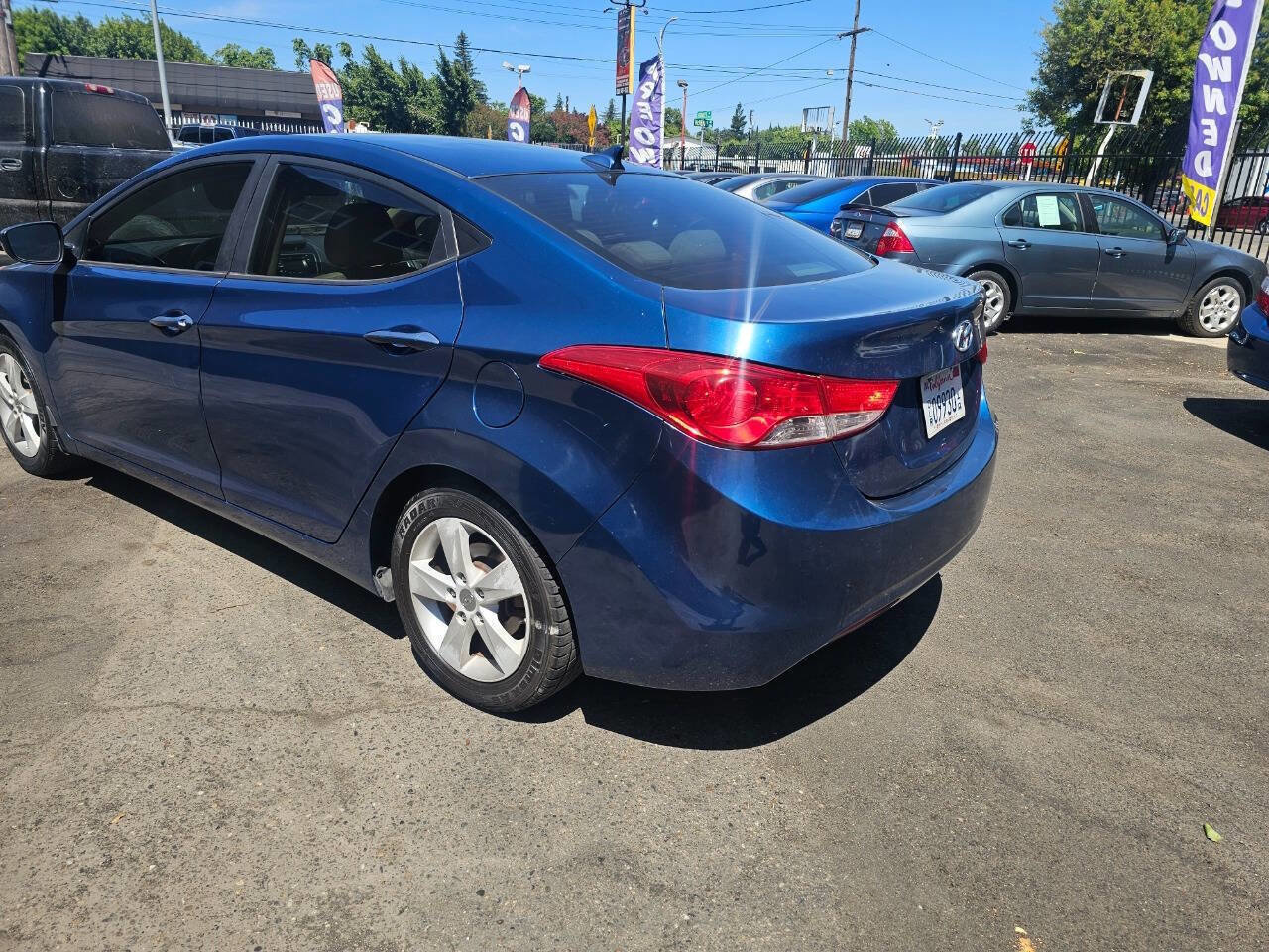 Used 2013 Hyundai Elantra GLS w/ Preferred Pkg image 4