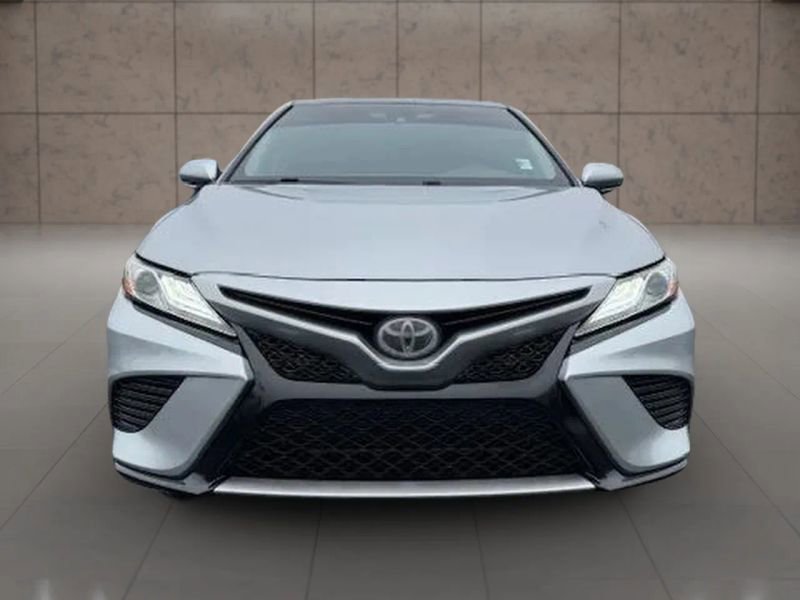 Used 2020 Toyota Camry XSE image 10