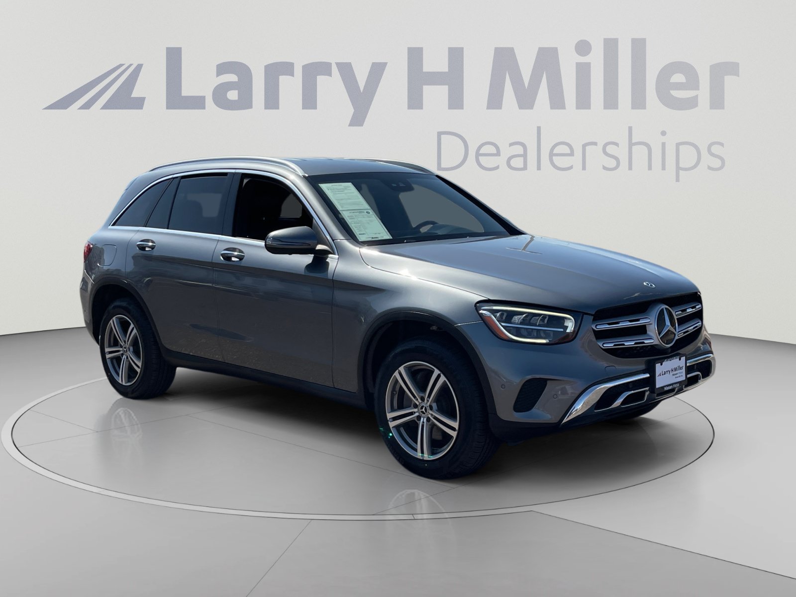 Used 2022 Mercedes-Benz GLC 300 w/ Premium Package Lite image 7