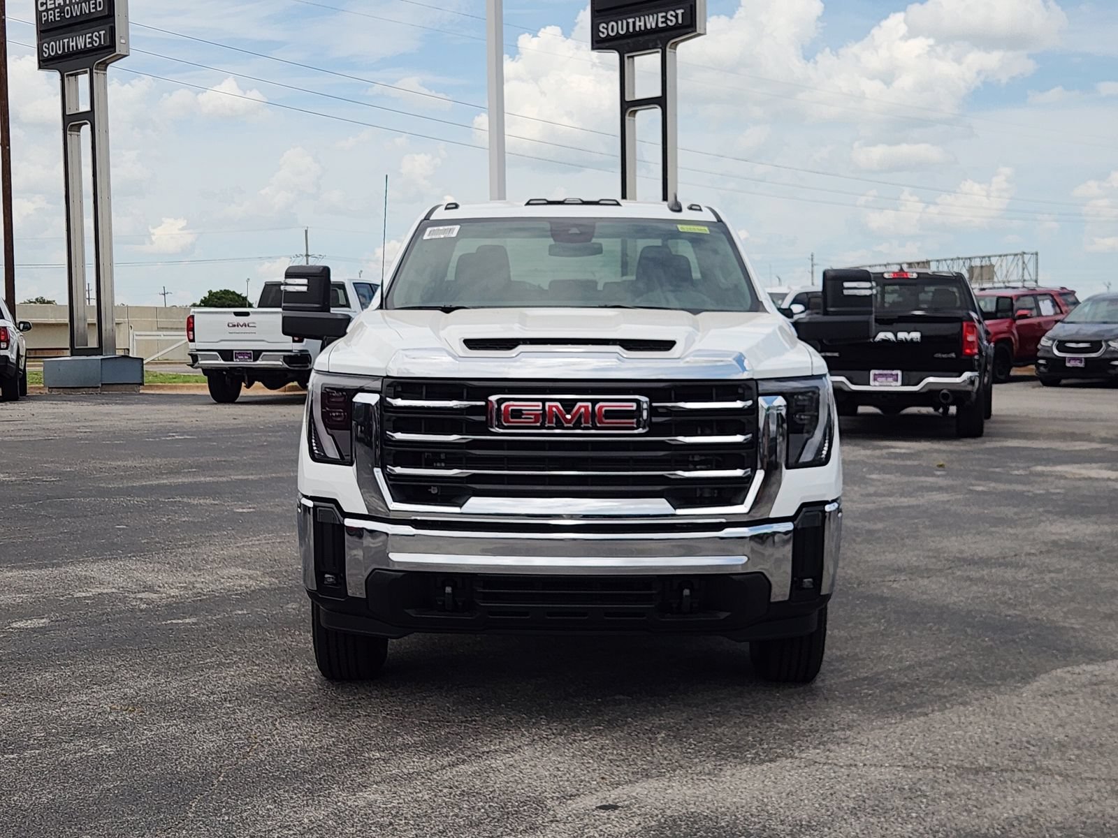 New 2026 GMC Sierra 2500 SLE w/ SLE Convenience Package AWD/4WD image 6