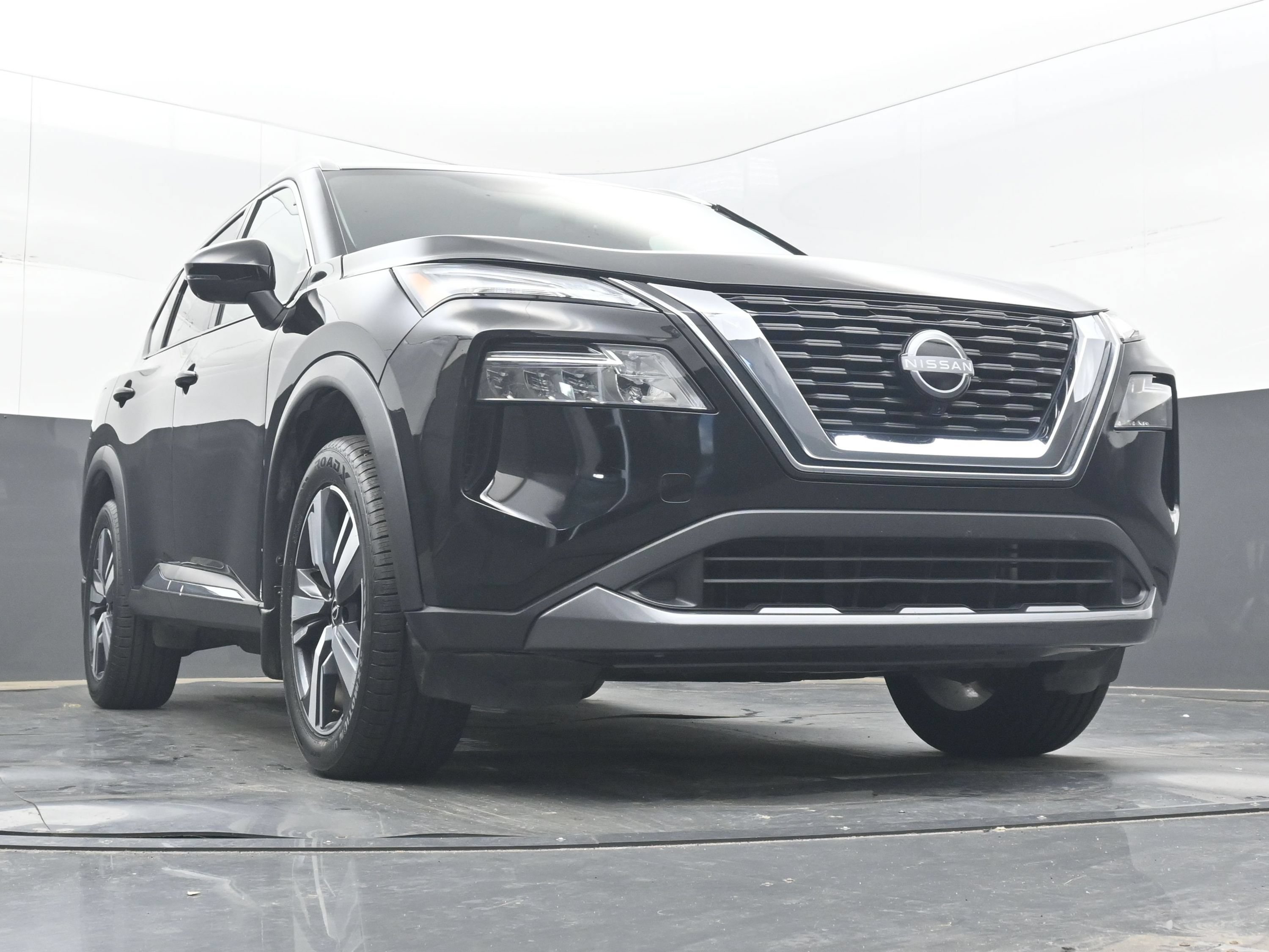 Used 2023 Nissan Rogue SL AWD/4WD image 19