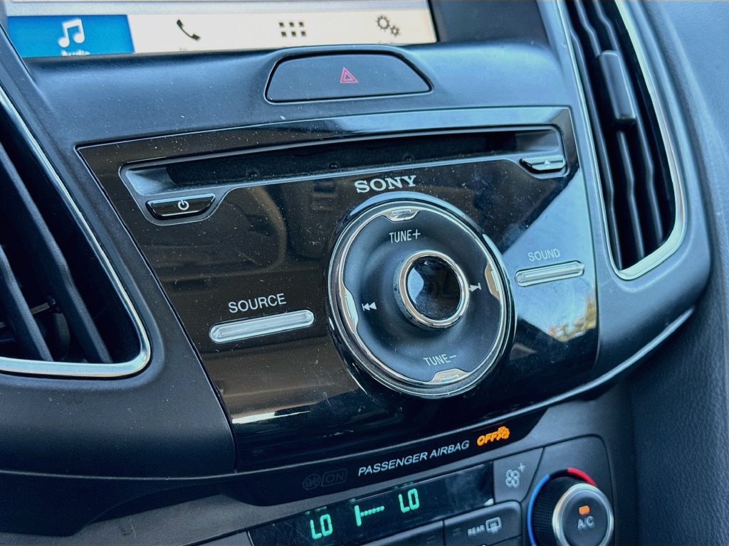 Used 2018 Ford Focus SEL FWD image 23