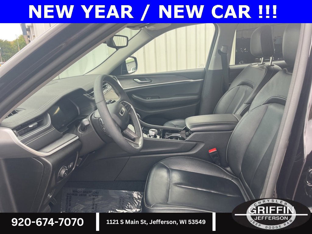 Used 2023 Jeep Grand Cherokee L Limited w/ Trailer Tow Group (B) image 8