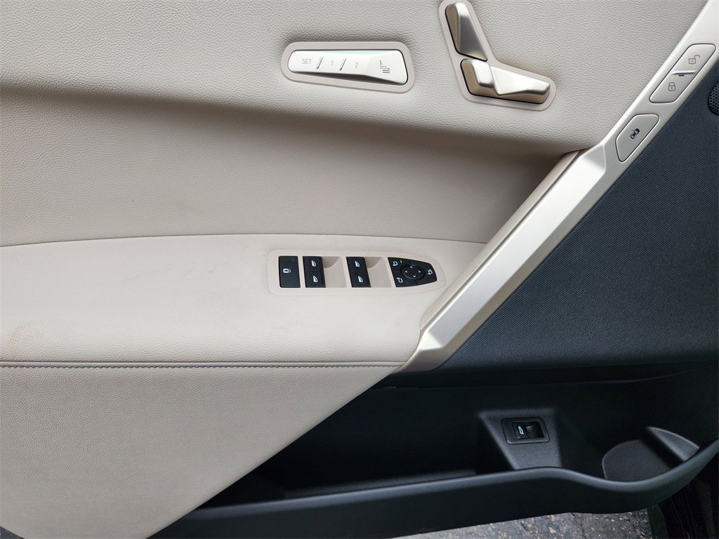New 2026 BMW iX xDrive45 image 17