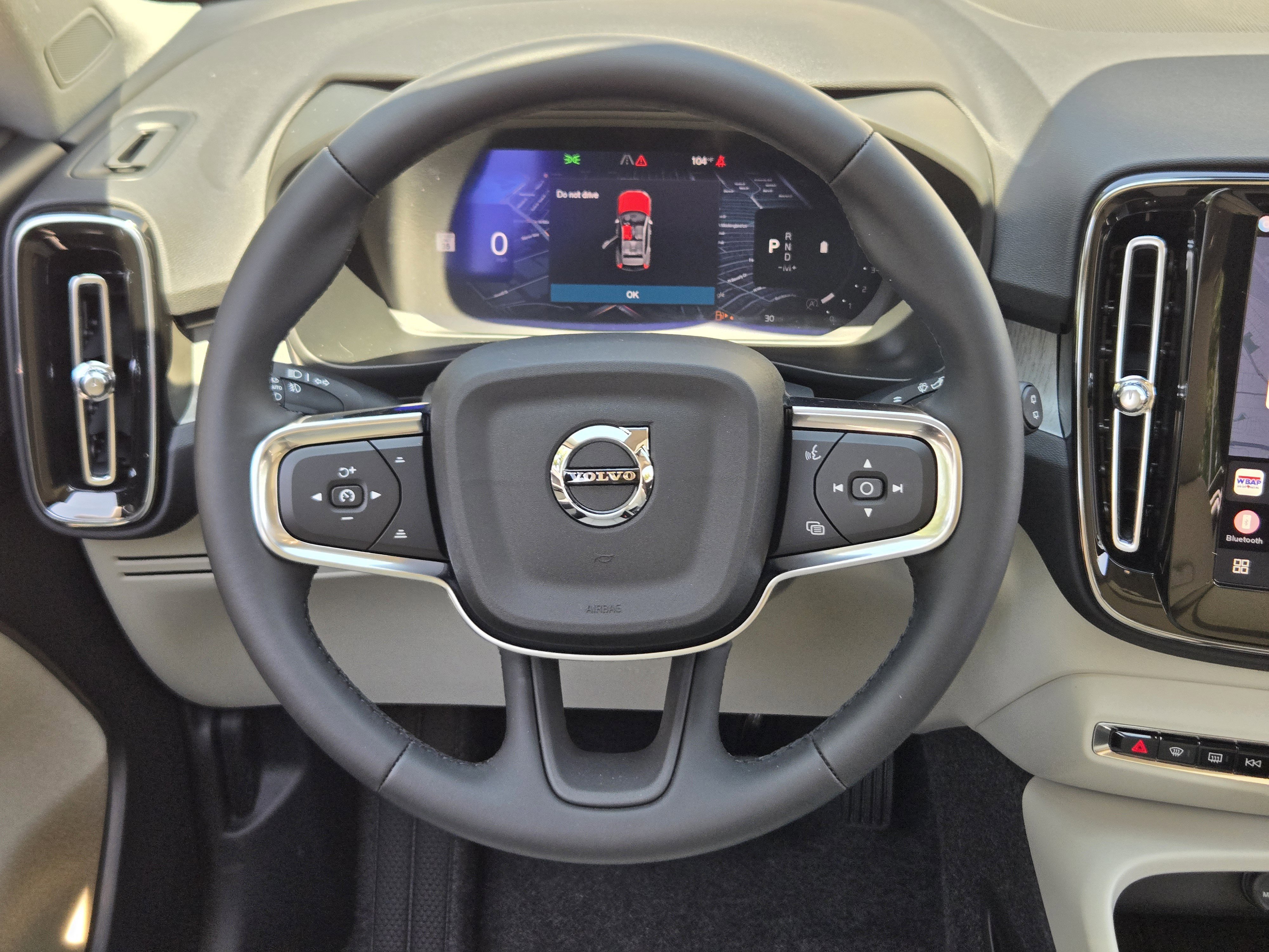 New 2026 Volvo XC40 B5 Plus w/ Protection Package Premier image 29