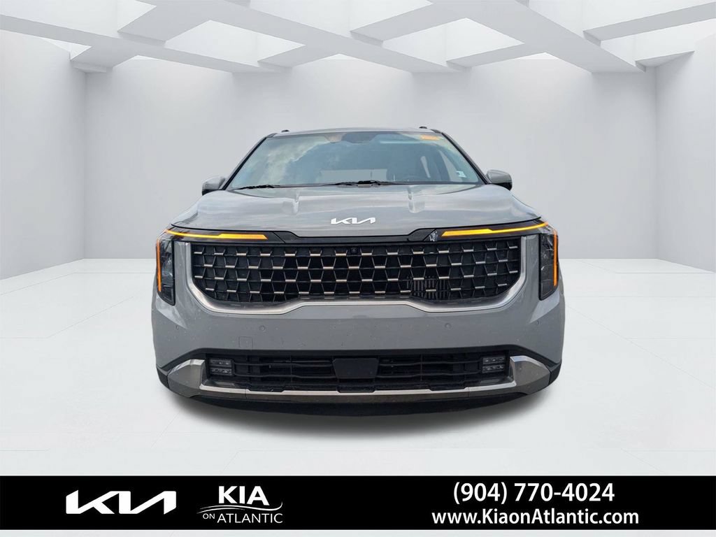Used 2025 Kia Carnival SX FWD image 8