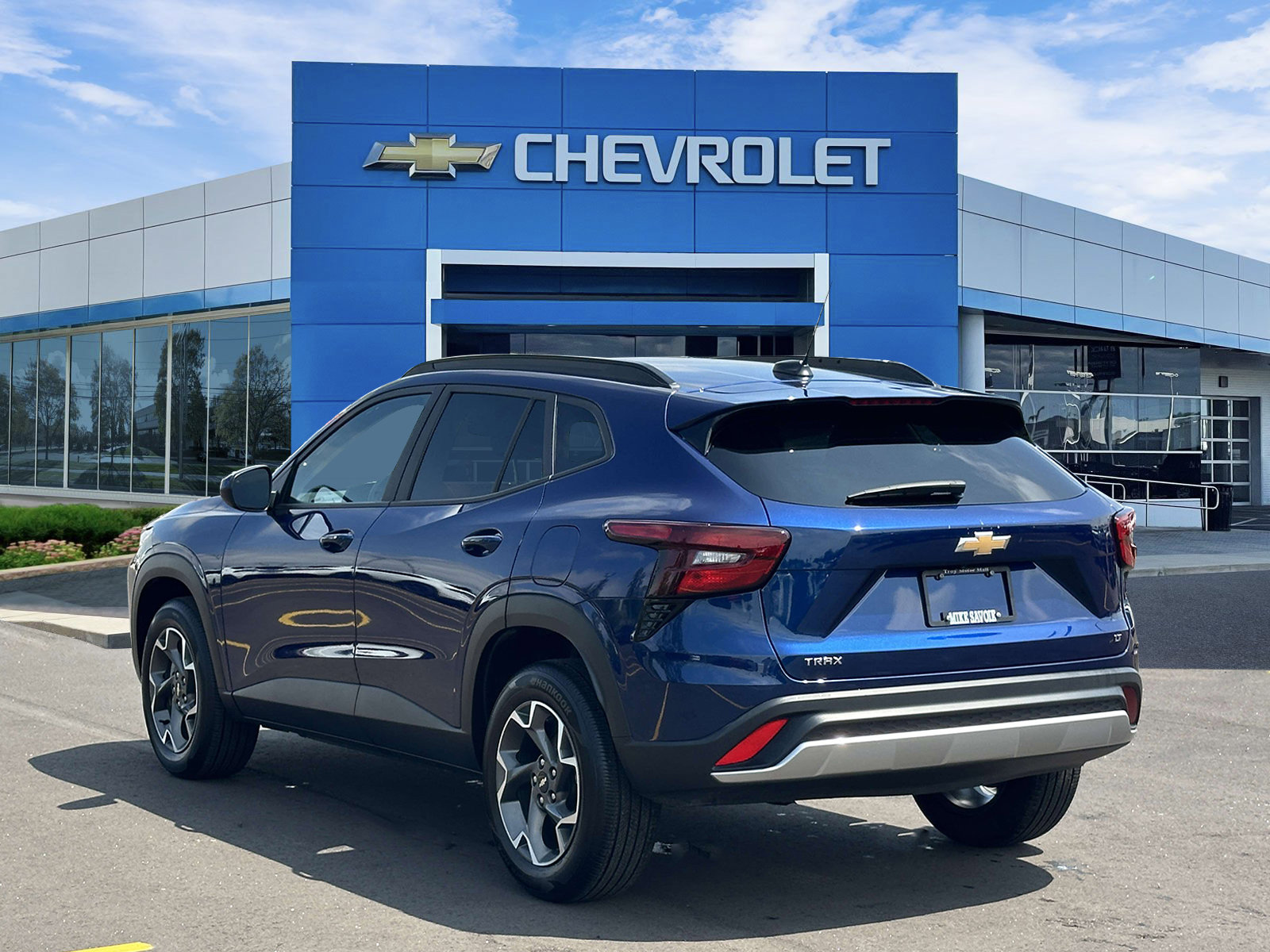 Certified 2024 Chevrolet Trax LT w/ Driver Confidence Package FWD image 3