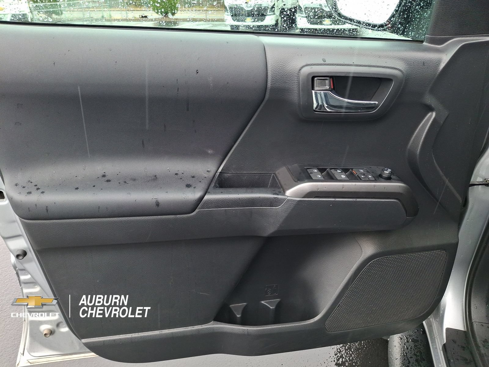 Used 2023 Toyota Tacoma TRD Off-Road w/ Technology Package AWD/4WD image 15