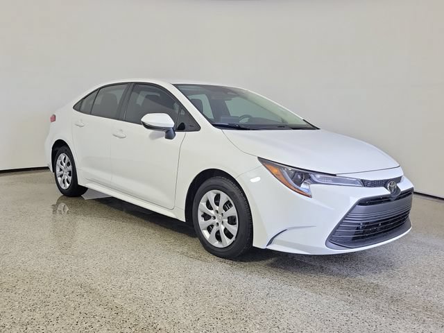 Used 2026 Toyota Corolla LE FWD image 4