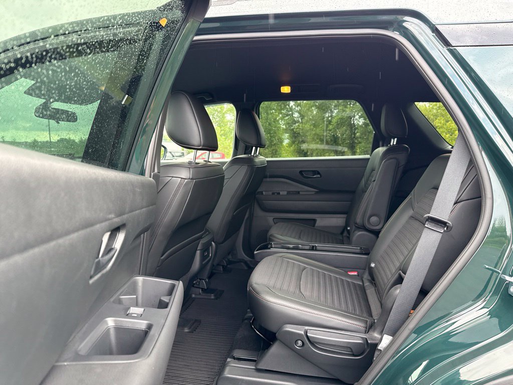Used 2025 Nissan Pathfinder Rock Creek AWD/4WD image 24