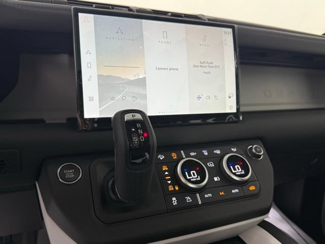 New 2025 Land Rover Defender 110 S AWD/4WD image 33