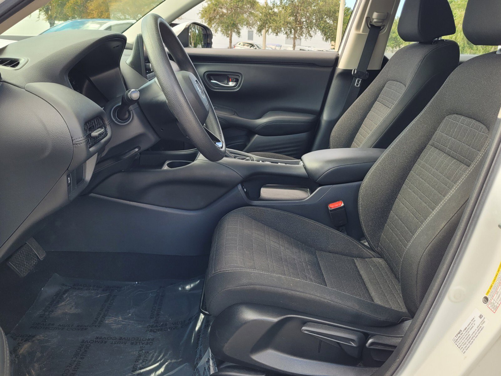 Used 2023 Honda HR-V LX image 10