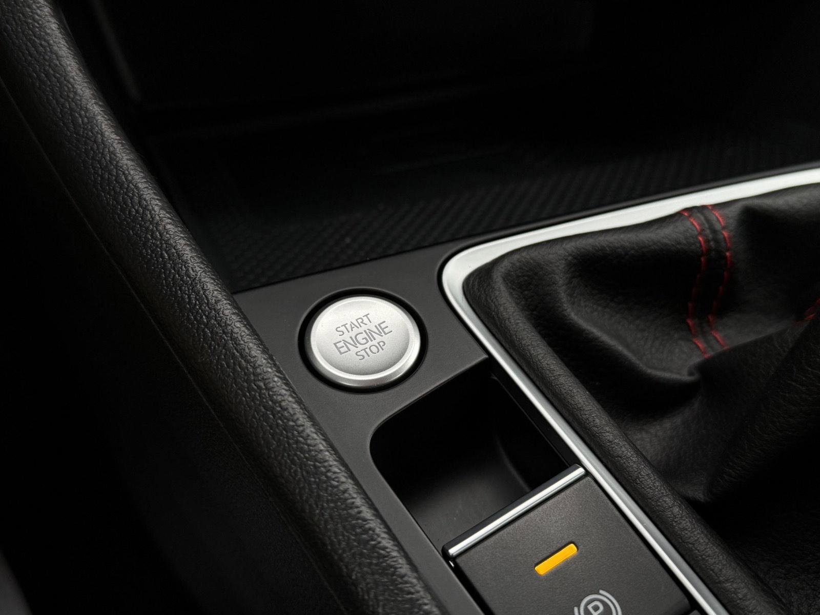 Used 2024 Volkswagen Jetta GLI 40th Anniversary Edition image 18