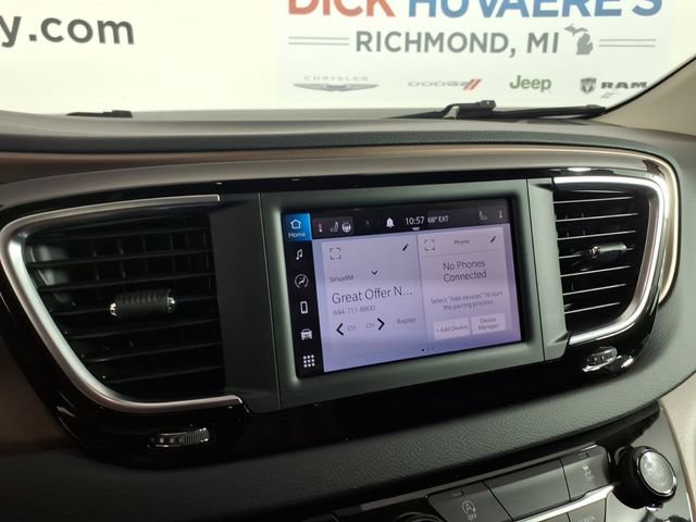 Used 2023 Chrysler Voyager LX FWD image 20
