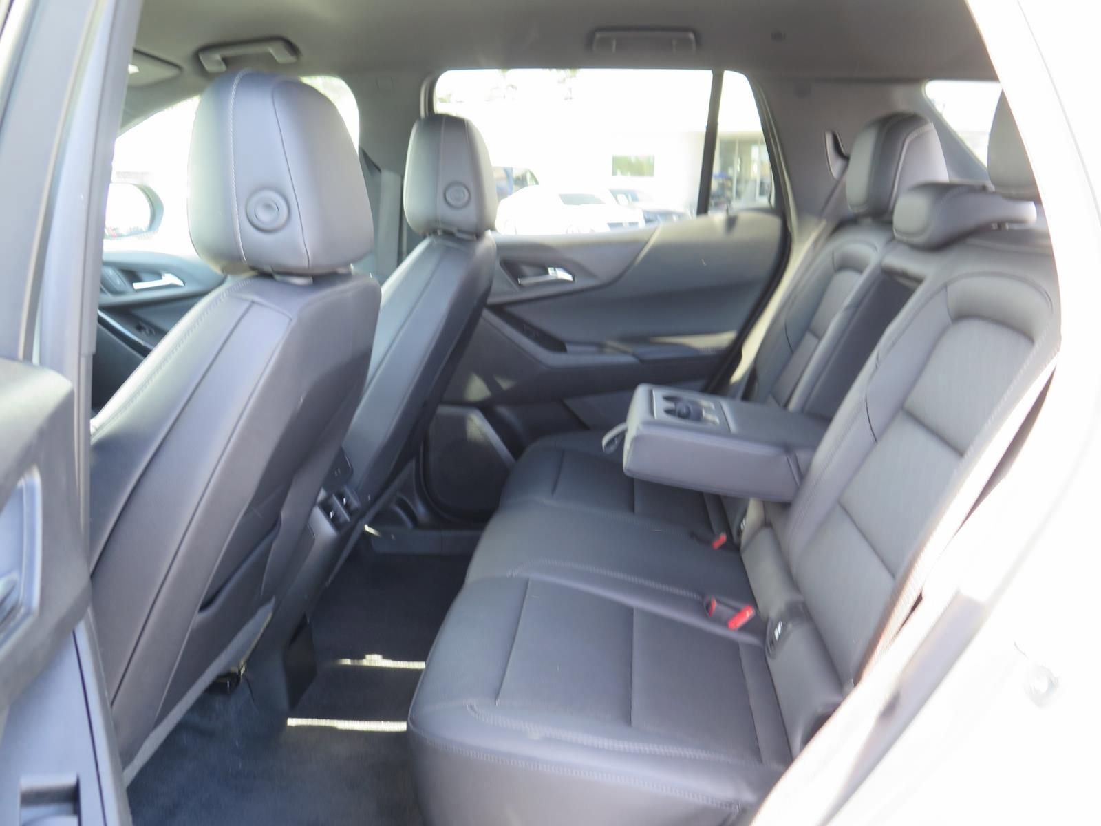 Used 2025 Chevrolet Equinox LT w/ Convenience Package II image 16