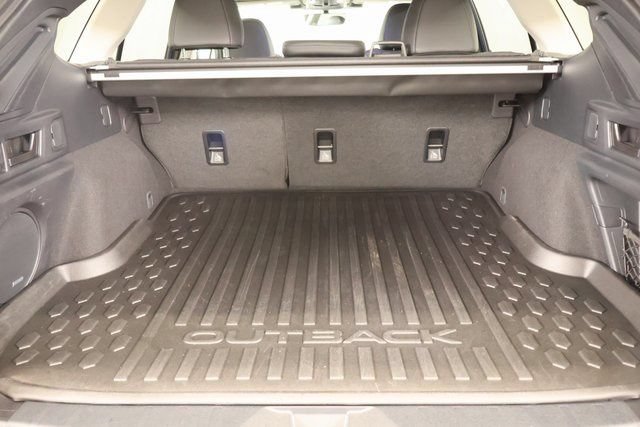 Certified 2025 Subaru Outback Limited AWD/4WD image 9