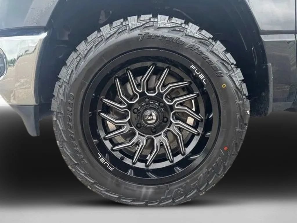Used 2021 RAM 1500 Big Horn AWD/4WD image 32