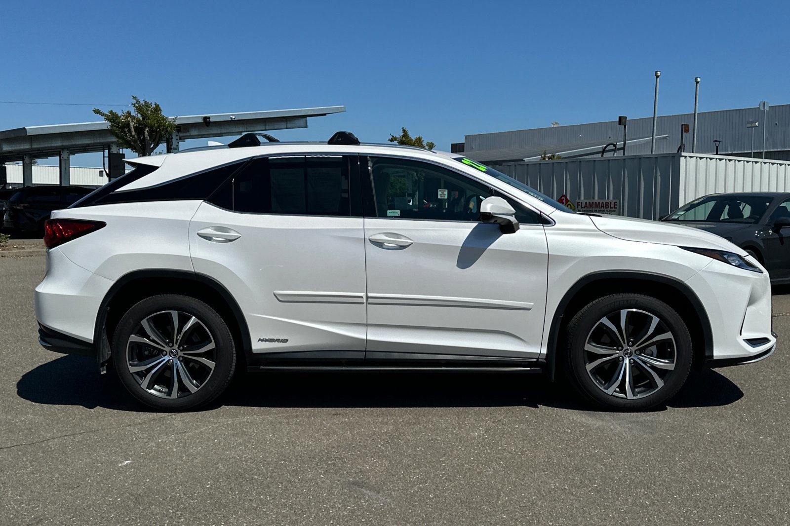 Certified 2022 Lexus RX 450h AWD w/ Premium Package image 3