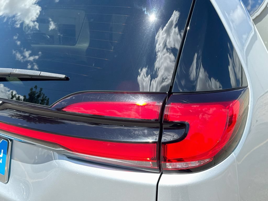 Used 2022 Chrysler Pacifica Touring-L FWD image 29