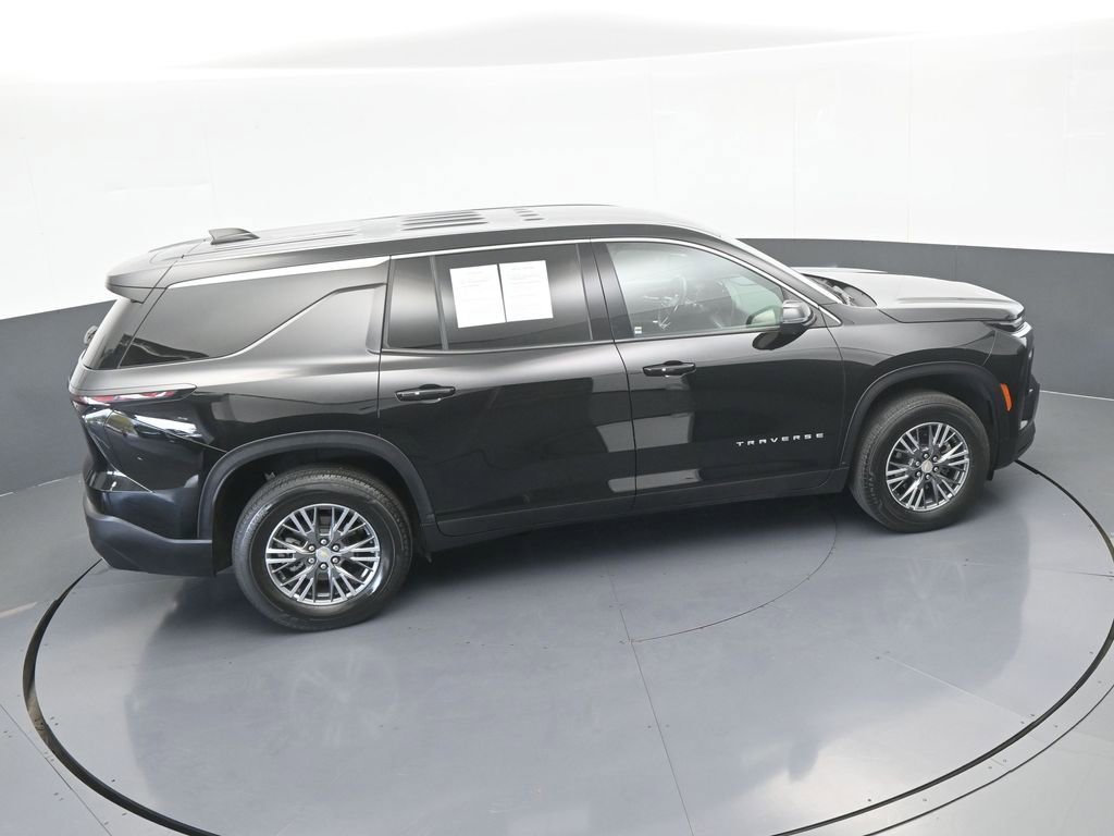 Used 2024 Chevrolet Traverse LS image 60