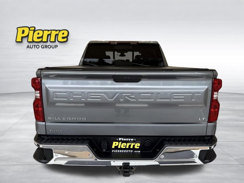 Used 2022 Chevrolet Silverado 1500 LT w/ Convenience Package II AWD/4WD image 3