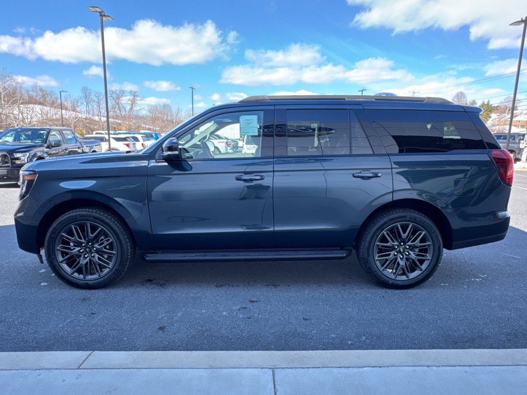 New 2026 Ford Expedition Platinum w/ Stealth Appearance Package AWD/4WD image 13