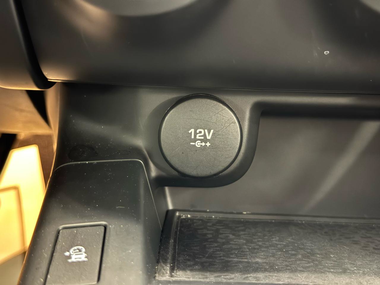 Used 2020 Jaguar E-PACE AWD/4WD image 28