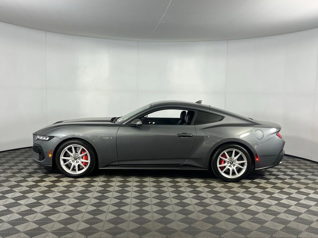 Used 2024 Ford Mustang GT Premium image 7