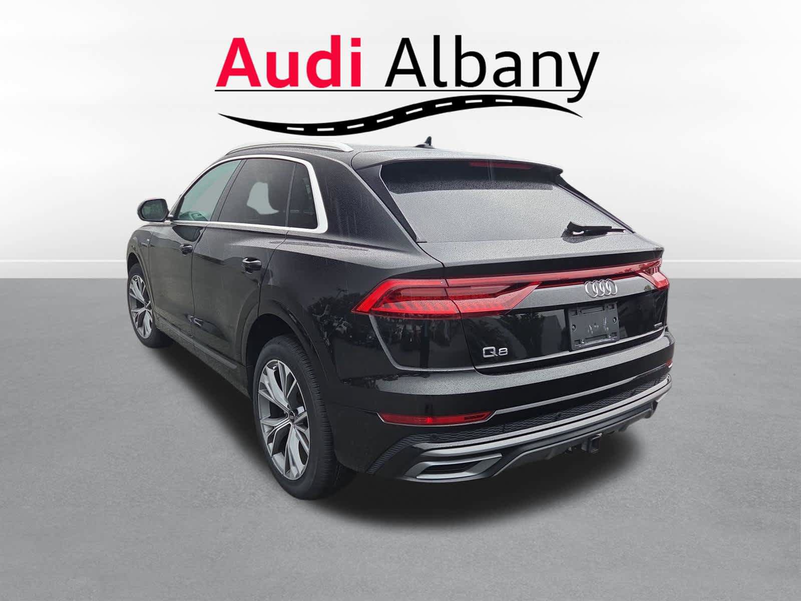 Certified 2023 Audi Q8 Premium Plus w/ Premium Plus Package AWD/4WD image 3