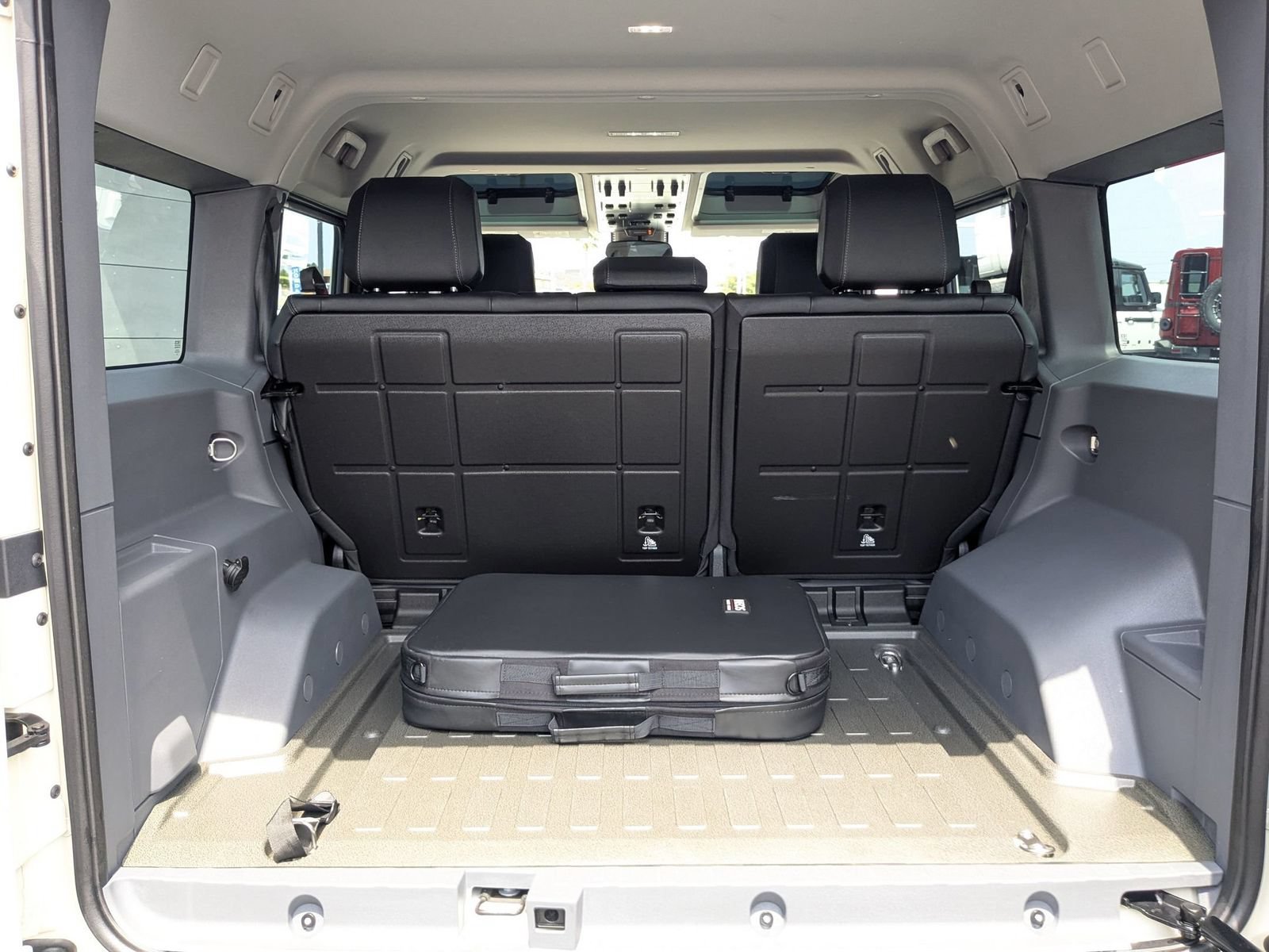 Used 2024 INEOS Grenadier Station Wagon AWD/4WD image 27