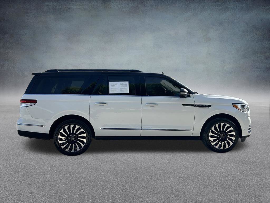 Used 2022 Lincoln Navigator L Black Label AWD/4WD image 4