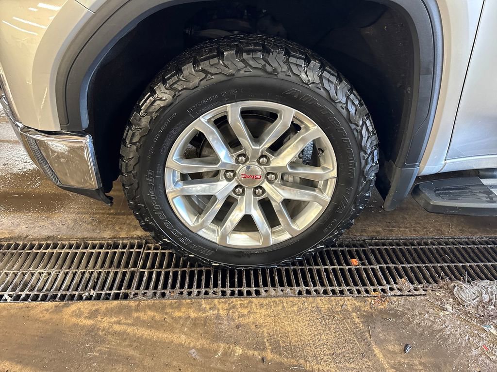 Used 2019 GMC Sierra 1500 SLT w/ SLT Premium Plus Package AWD/4WD image 11