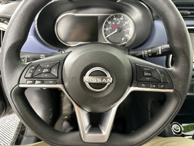 Used 2023 Nissan Versa SV FWD image 18