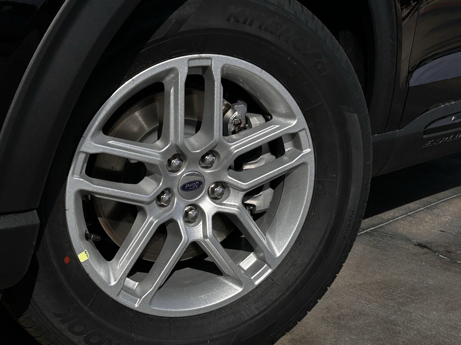 New 2026 Ford Explorer Active w/ Active Comfort Package RWD image 9