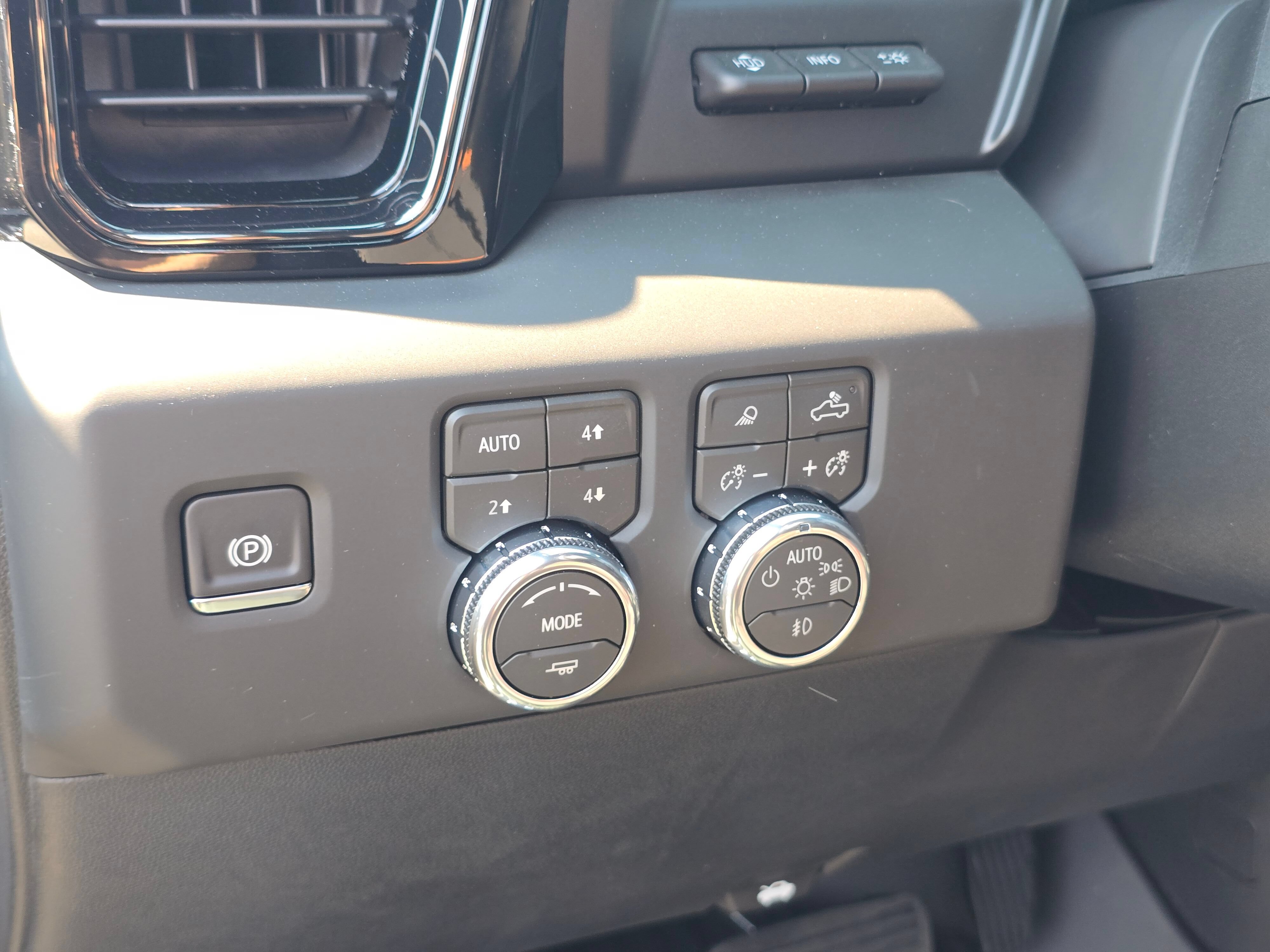 New 2026 GMC Sierra 1500 AT4 AWD/4WD image 16