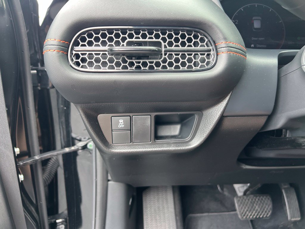 Used 2025 Honda HR-V Sport image 16