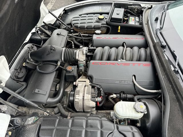 Used 2000 Chevrolet Corvette Coupe w/ Memory Pkg RWD image 18