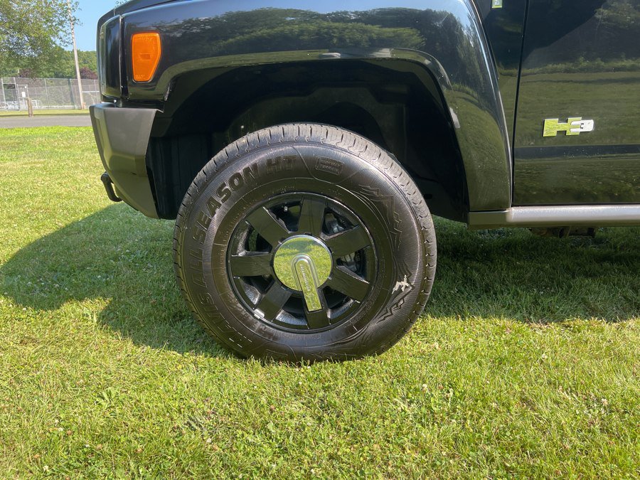 Used 2008 HUMMER H3 w/ Chrome Appearance Package AWD/4WD image 35