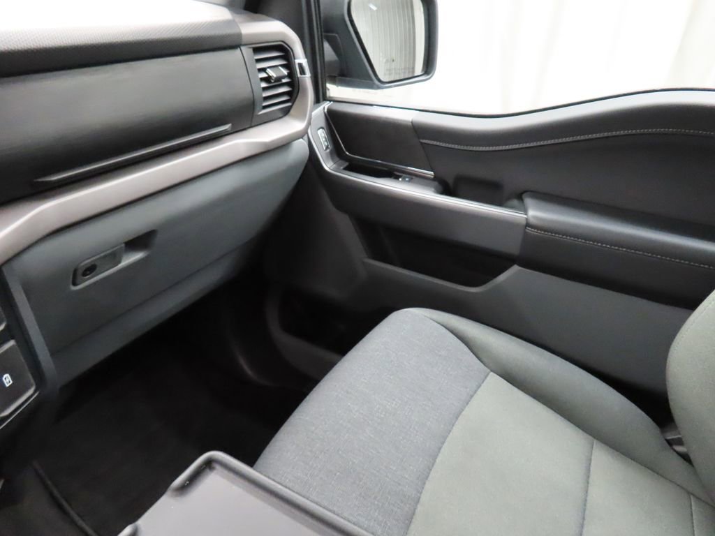 Used 2025 Ford F150 XLT w/ Equipment Group 301A Standard image 26