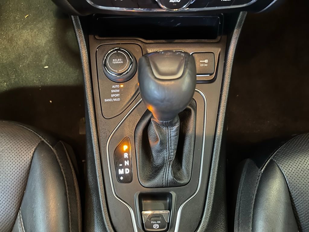 Used 2022 Jeep Cherokee Latitude Lux AWD/4WD image 15