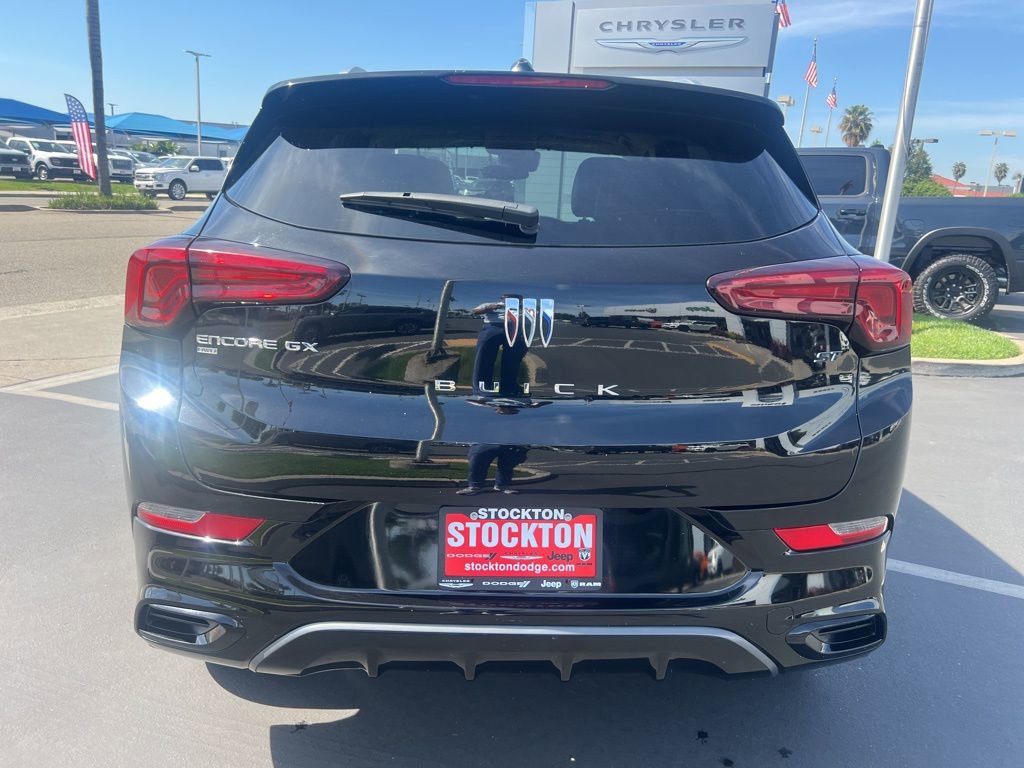 Used 2024 Buick Encore GX Sport Touring image 11