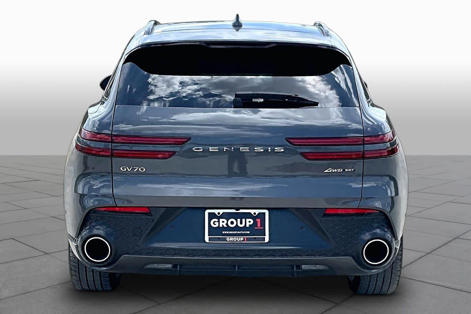 Used 2022 Genesis GV70 3.5T Sport w/ Sport Prestige Package AWD/4WD image 5