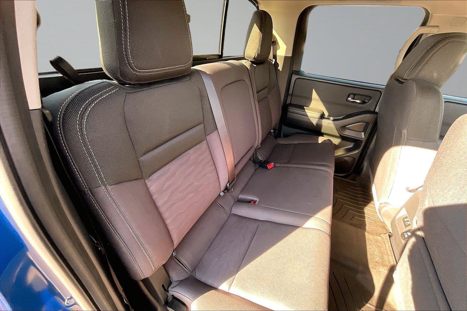 Certified 2024 Nissan Frontier SV w/ Technology Package AWD/4WD image 28
