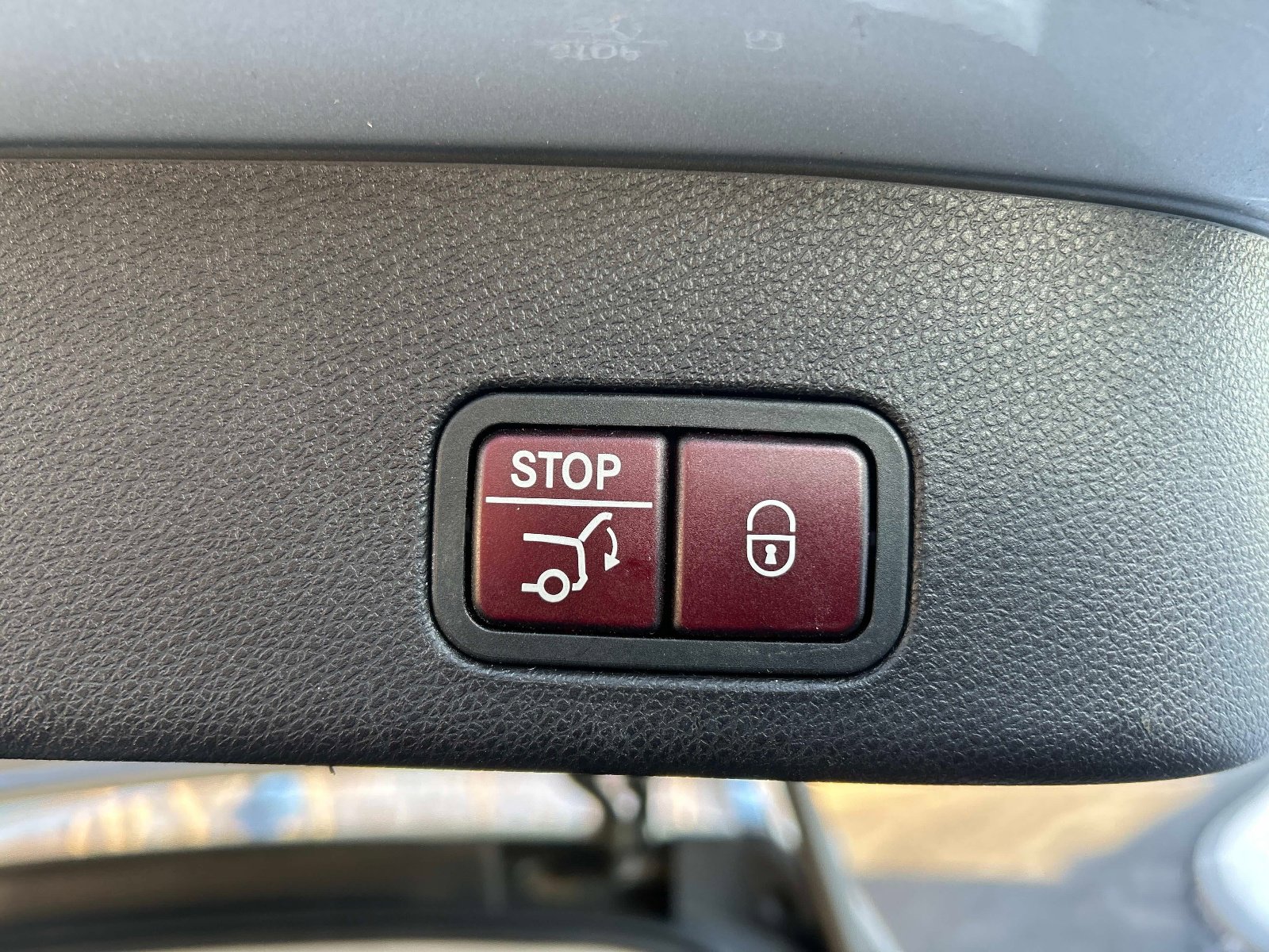 Used 2016 Mercedes-Benz GL 450 4MATIC image 14