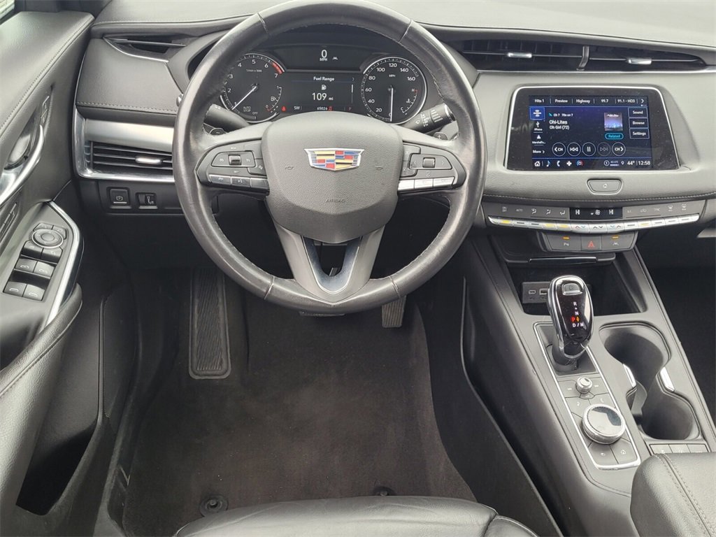 Used 2023 Cadillac XT4 Premium Luxury image 7