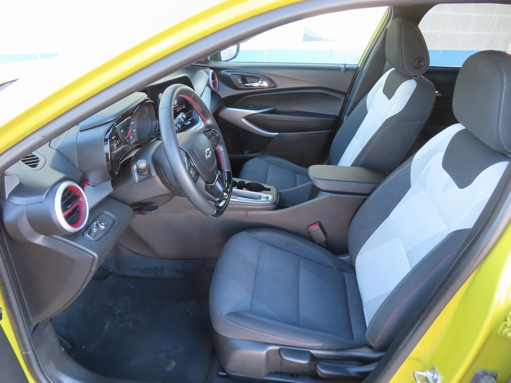 Used 2024 Chevrolet Trax RS w/ Driver Confidence Package image 25