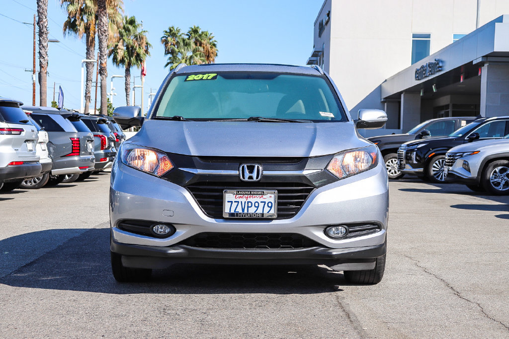 Used 2017 Honda HR-V EX-L image 2